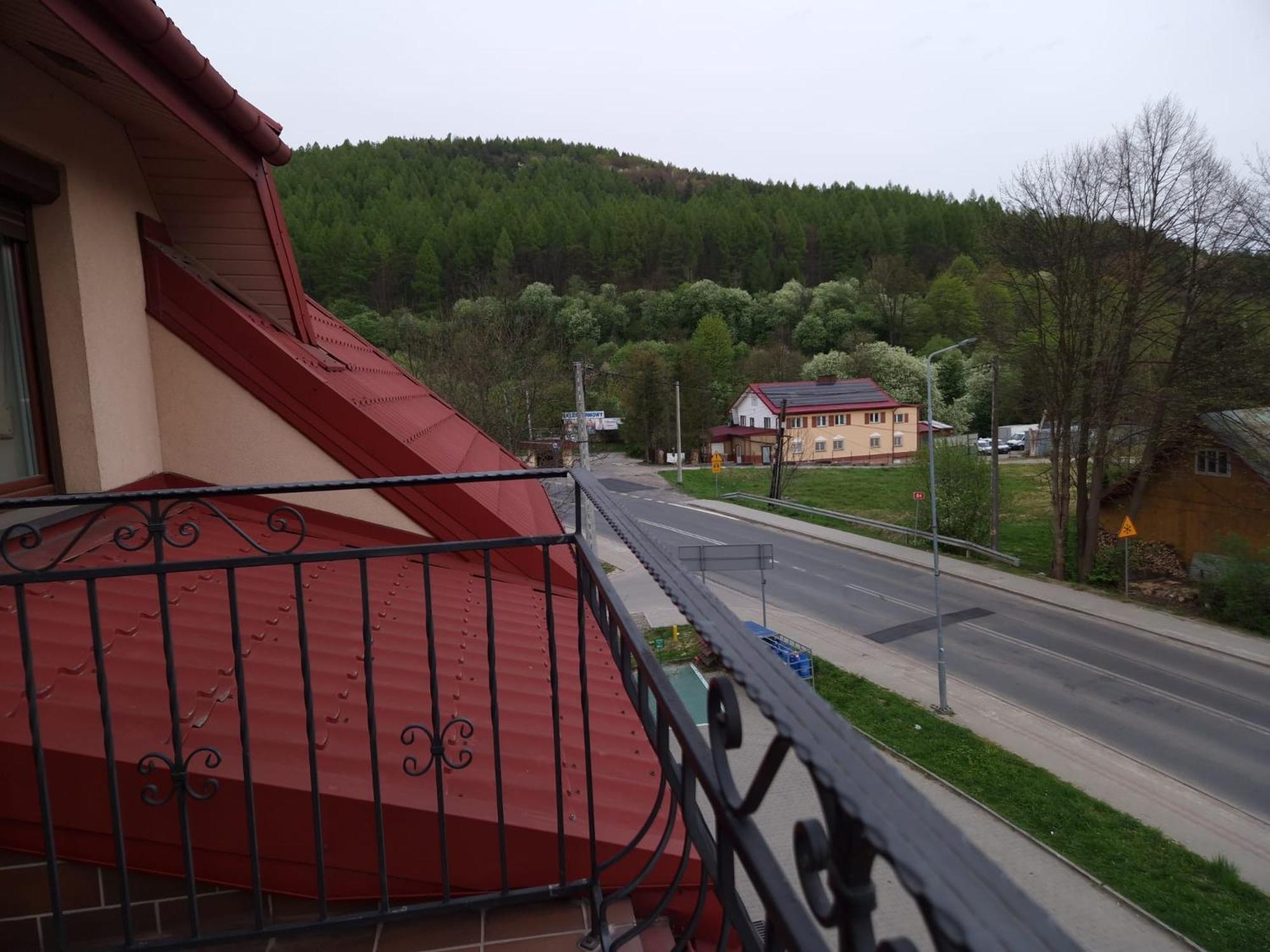 Gosciniec Ustrzycki Hotel Ustrzyki Dolne Bagian luar foto