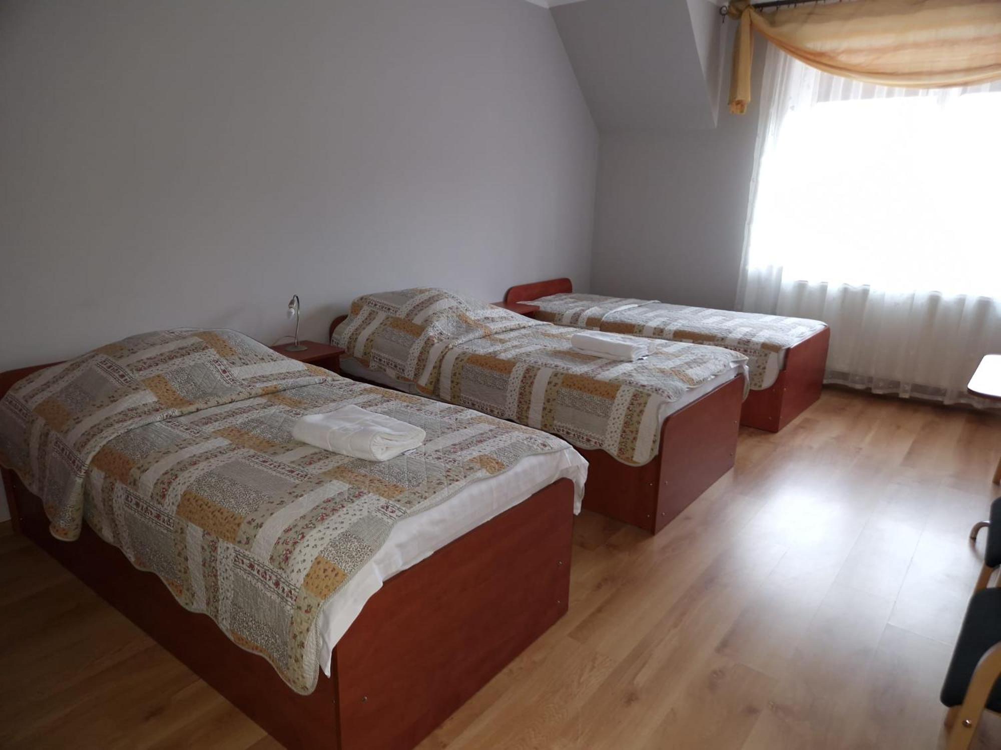 Gosciniec Ustrzycki Hotel Ustrzyki Dolne Bagian luar foto