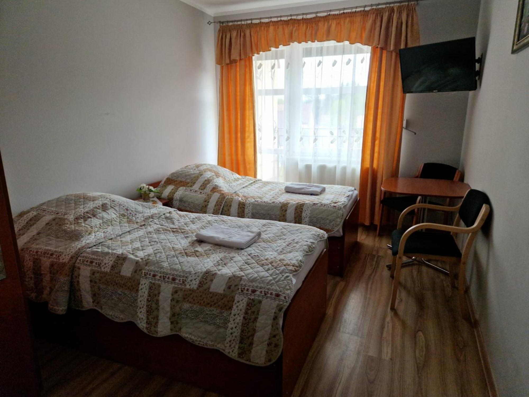 Gosciniec Ustrzycki Hotel Ustrzyki Dolne Bagian luar foto