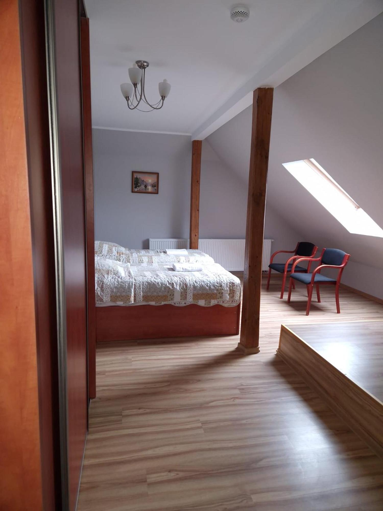 Gosciniec Ustrzycki Hotel Ustrzyki Dolne Bagian luar foto