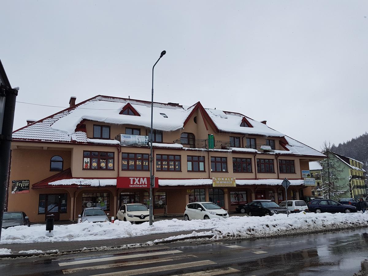 Gosciniec Ustrzycki Hotel Ustrzyki Dolne Bagian luar foto